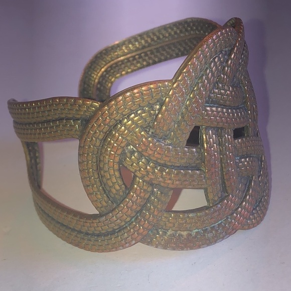 Vintage Brass Tone Retro Boho Chunky Wide Cuff Bracelet - Picture 2 of 6